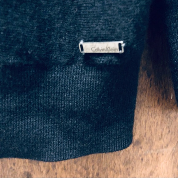Calvin Klein Cardigan - Picture 5 of 8